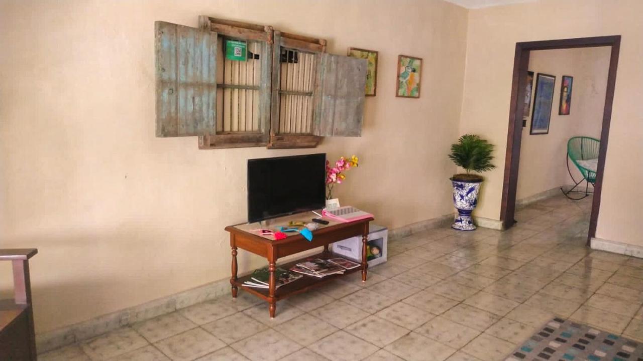 Location In Santa Lucía Only 3blocks To Cathedral