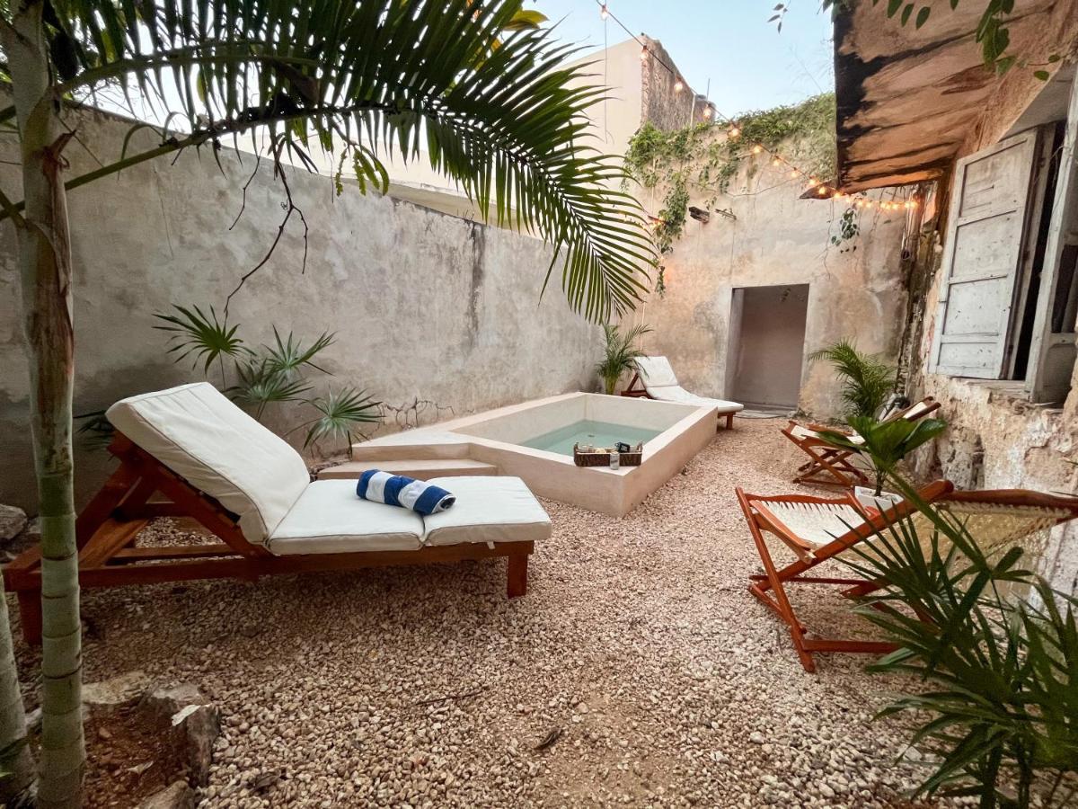 Location In Santa Lucía Only 3blocks To Cathedral *